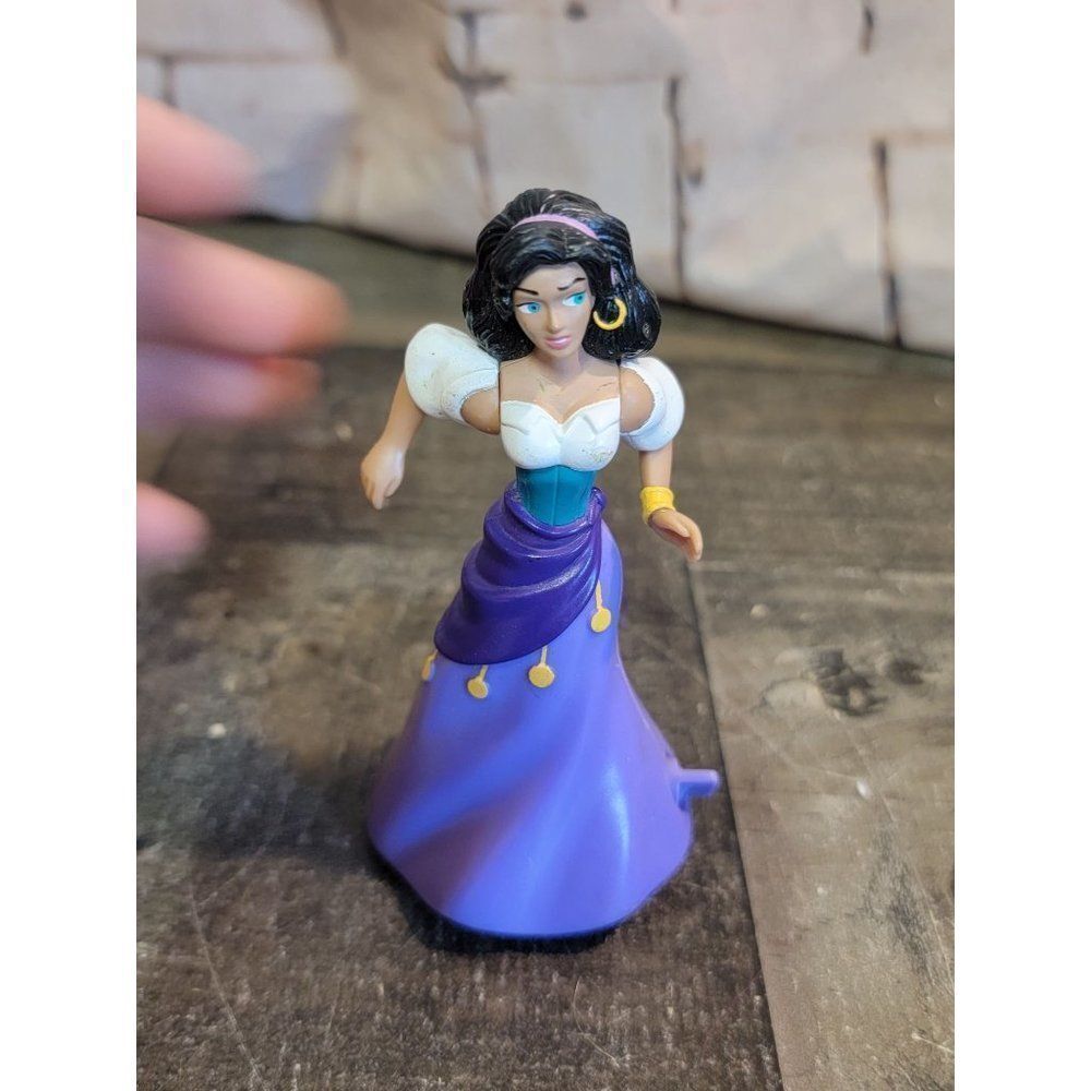 Burger King Hunchback of Notre Dame Esmeralda Disney toy figure